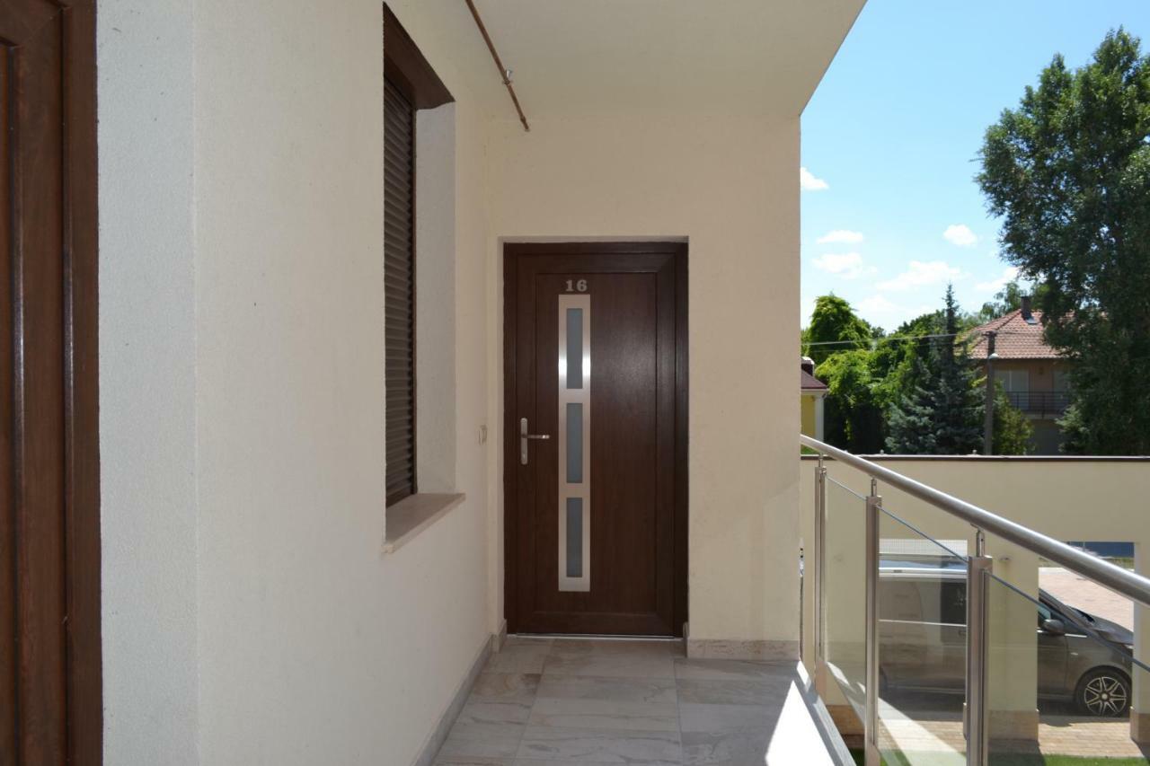 A16 Beachapartman Сиофок Екстериор снимка